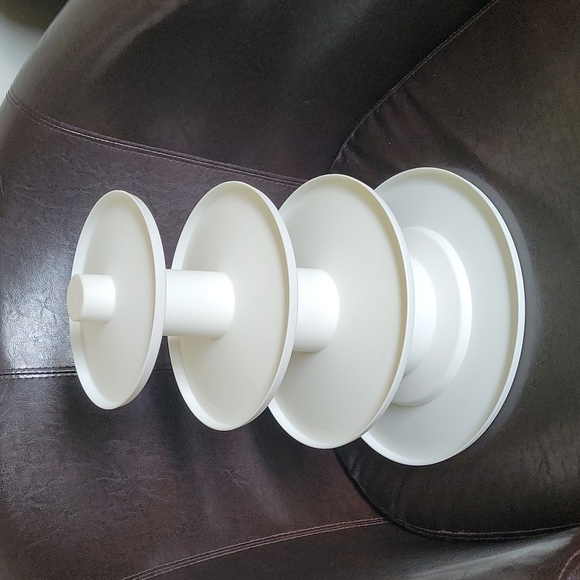 4 Row tier stand - Picture 3 of 3